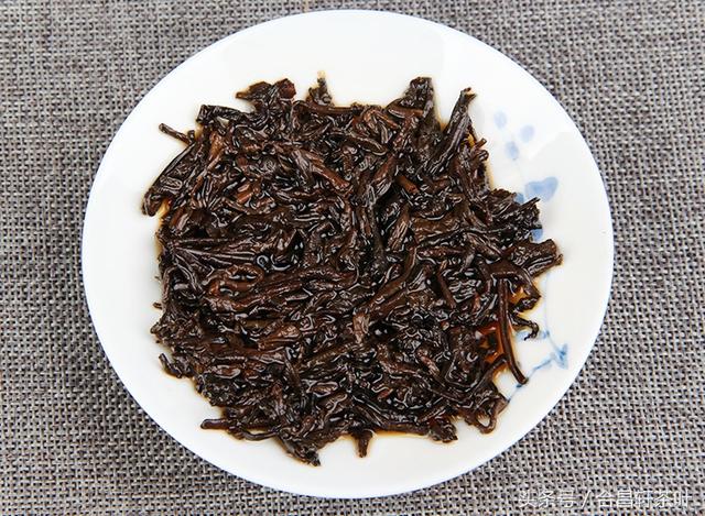 普洱茶是黑茶吗，普洱茶与黑茶区别