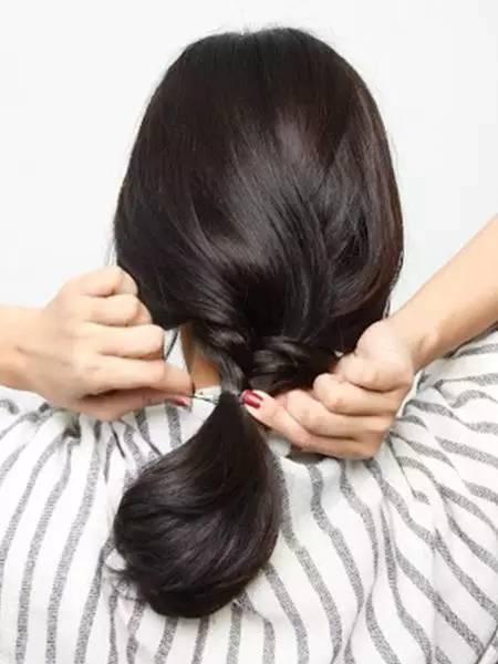 马尾怎么扎好看，高马尾编发怎么扎好看简单显发量（女神必备的一款高马尾）