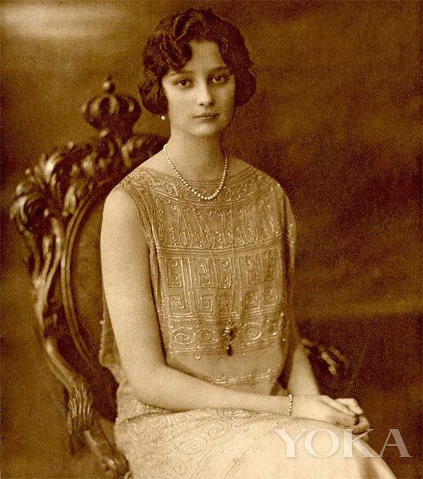 比利时最美王后，王室风云:天妒红颜