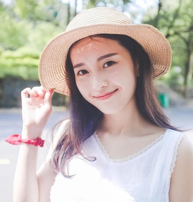 情人节送玫瑰花的含义情人节送什么礼物，才能把她一举拿下？