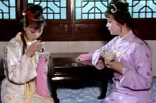 红楼梦里面的经典诗词，《红楼梦》里的经典唯美诗词