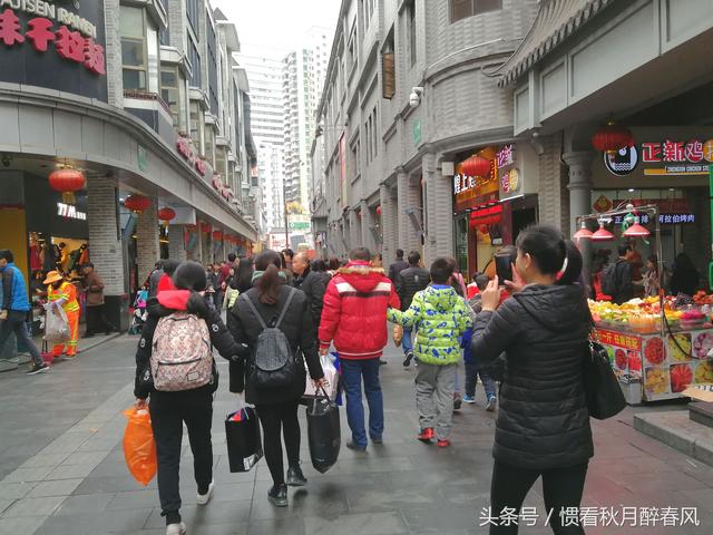 深圳东门步行街历史，它是深圳最大最繁华最古老的步行街