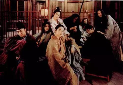 金庸笔下人物名字的含义，金庸人物姓名意义