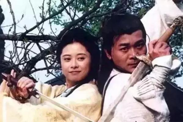 金庸笔下人物名字的含义，金庸人物姓名意义