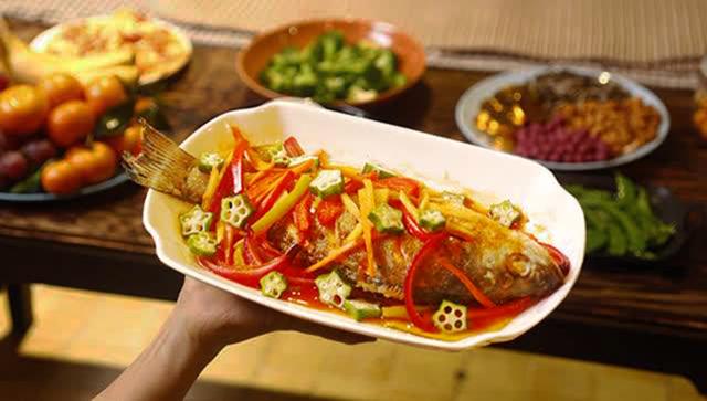 糖醋鱼怎么做好吃，怎么做糖醋鱼好吃又简单易学