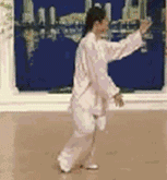 太极拳二十四式讲解教程，二十四式太极拳详解