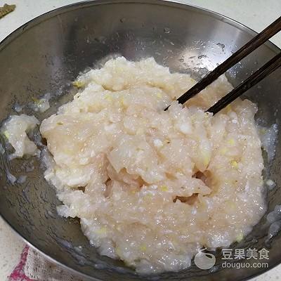 孜然鱼丸简单易做又下饭，比烧烤更美味的孜然里脊炒鱼丸