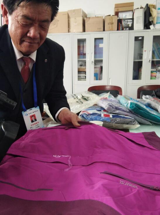 jeep冲锋衣商场同款，这8个牌子的冲锋衣慎买