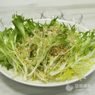 苦菊沙拉的做法，苦菊凉拌沙拉酱的做法（人像沙拉<创意菜>）