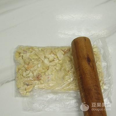 苦菊沙拉的做法，苦菊凉拌沙拉酱的做法（人像沙拉<创意菜>）