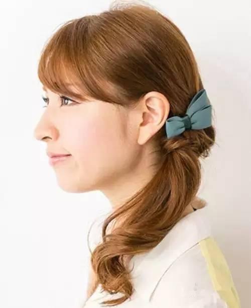 马尾怎么扎好看，高马尾编发怎么扎好看简单显发量（女神必备的一款高马尾）