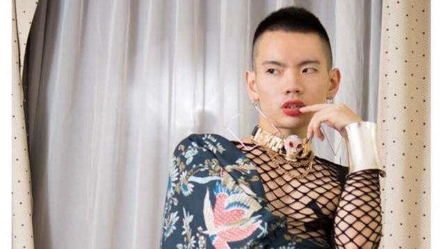 最丑富二代蛇精男西紅士，西紅士又出來“作妖”了