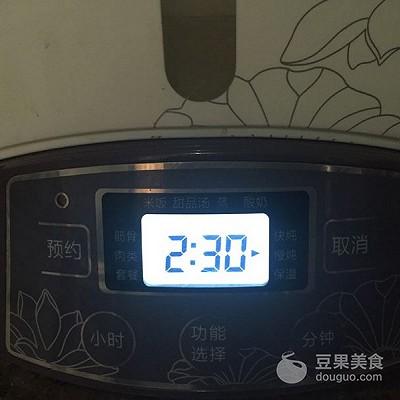 胡萝卜炖排骨家常做法，胡萝卜炖排骨的做法