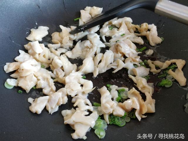 爆炒海螺片儿怎么做，这么炒鲜香滑嫩