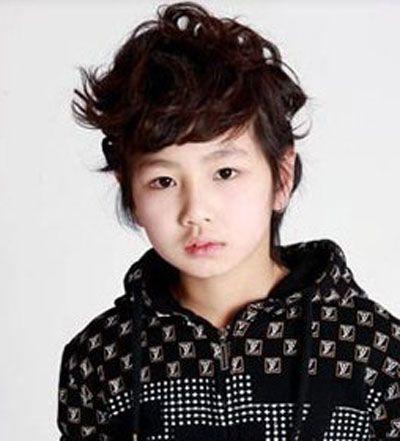 适合小男孩的发型，14款小男孩萌哒哒的发型（儿童发型男孩短发简单教程）