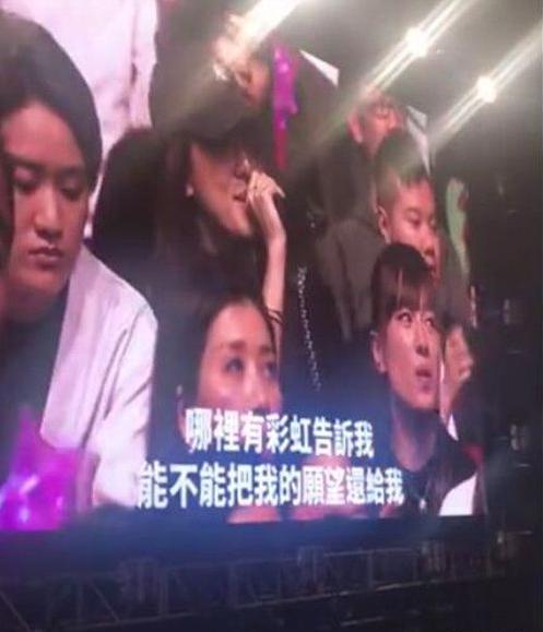周杰伦合唱歌曲，周杰伦演唱会心雨点歌