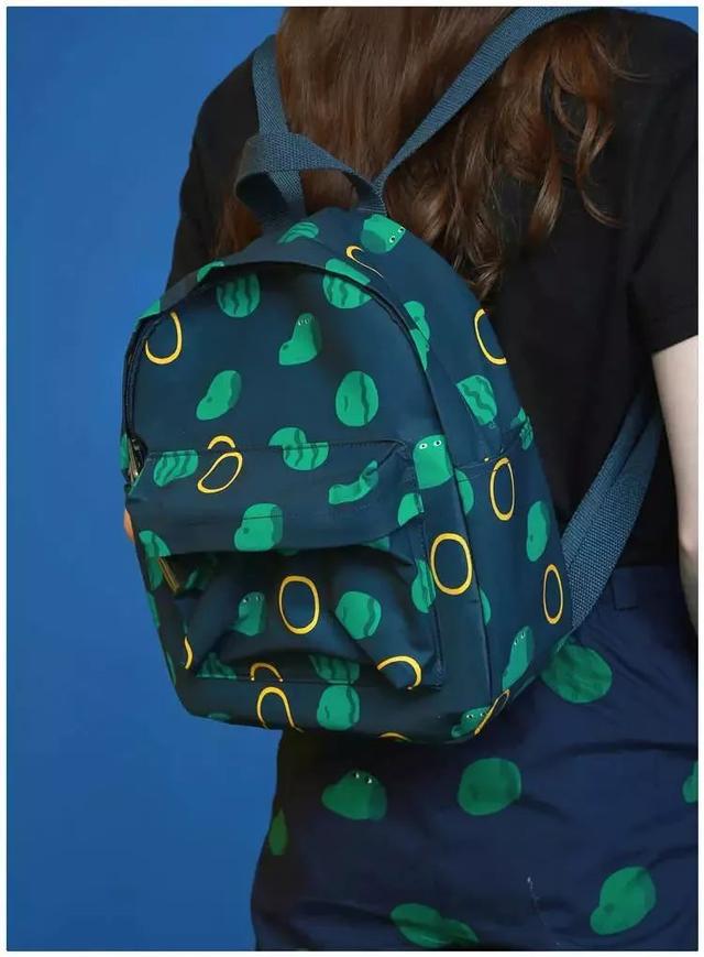 包包什么颜色好看，包包什么颜色百搭还四季都可以背（适合秋天的四只包包来啦）