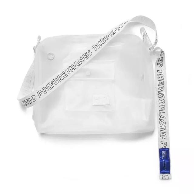 包包什么颜色好看，包包什么颜色百搭还四季都可以背（适合秋天的四只包包来啦）