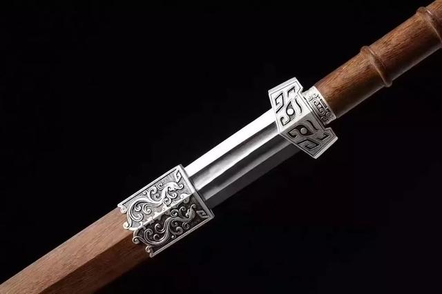 武侠剧带龙字的十大剑，武侠剧中带“龙”字的六大神兵