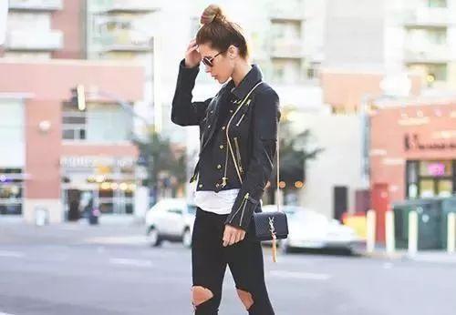 包包什么颜色好看，包包什么颜色百搭还四季都可以背（适合秋天的四只包包来啦）