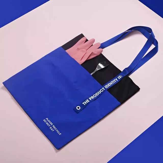 包包什么颜色好看，包包什么颜色百搭还四季都可以背（适合秋天的四只包包来啦）