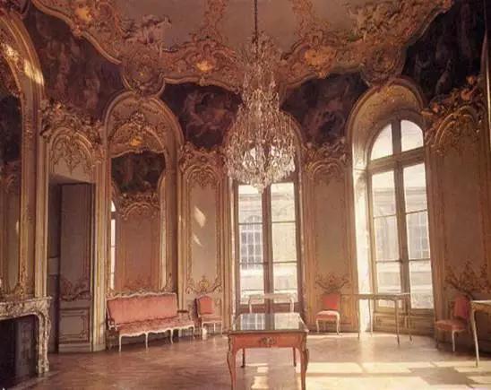 巴洛克风格家具，巴洛克式风格的代表性家具（巴洛克风格家具）