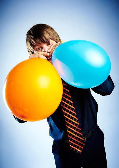 世界纪录指甲最长的人，奇人怪事世界各国之最