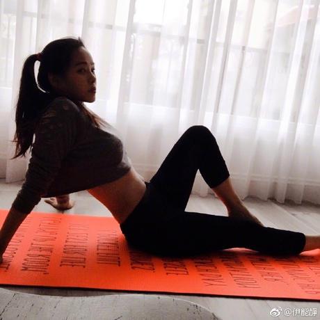 张学友的老婆是谁，张学友妻子罗美薇个人资料（“60分老公”张学友和妻子罗美薇的满分爱情故事）