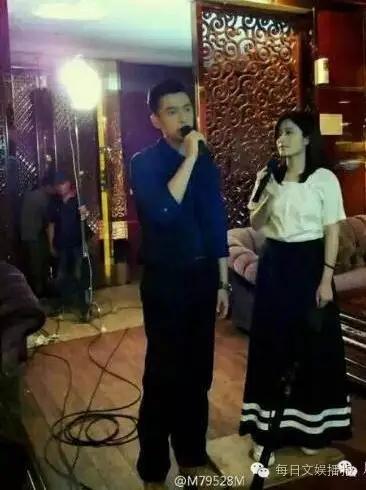 外国人评价黄轩颜值，鼻子透光引发热议