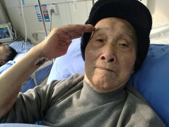 老一辈令人动容的爱情故事，8旬老夫妻爱情最美的样子