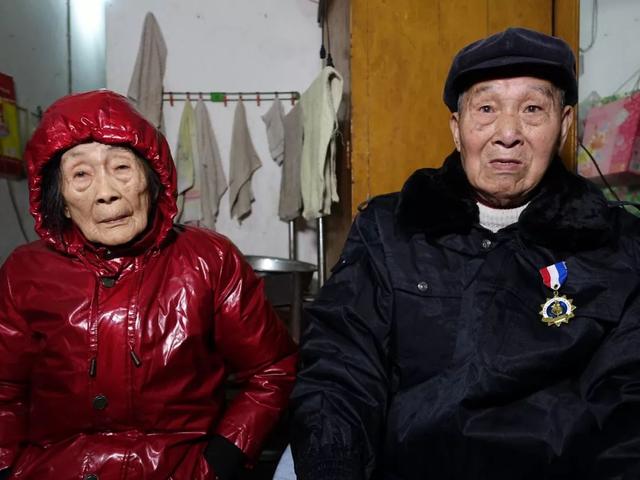 老一辈令人动容的爱情故事，8旬老夫妻爱情最美的样子