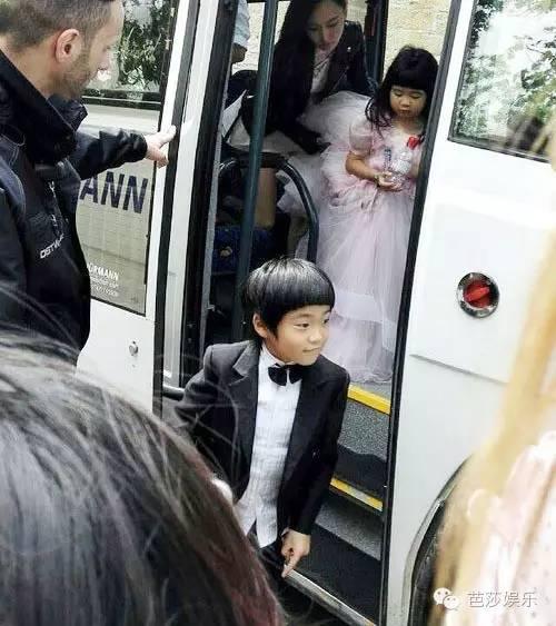 袁弘张歆艺婚礼，袁弘张歆艺人生若只如初见（张歆艺与袁弘坐路边吃饭）