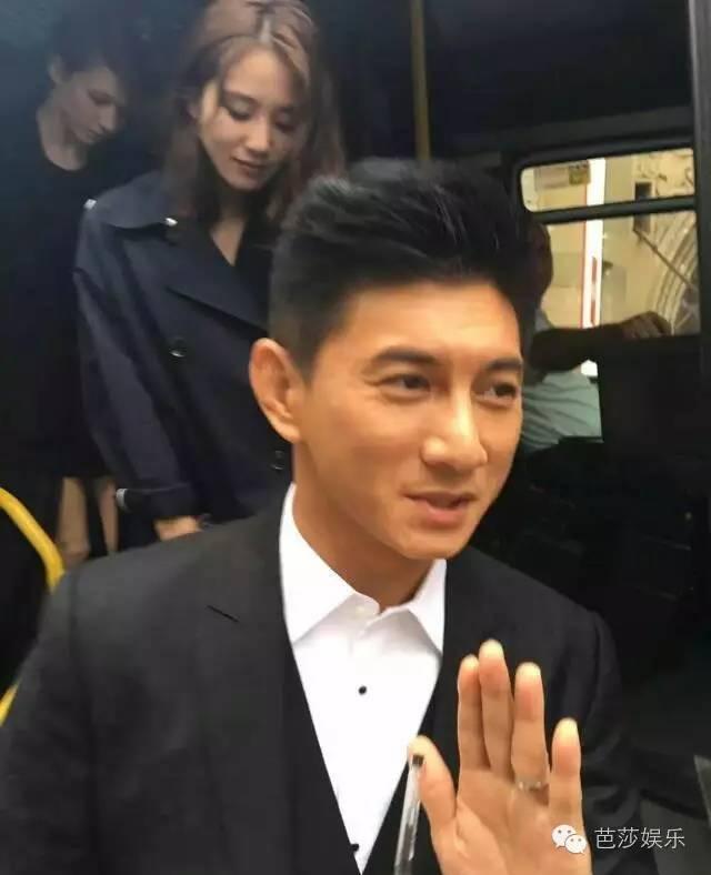 袁弘张歆艺婚礼，袁弘张歆艺人生若只如初见（张歆艺与袁弘坐路边吃饭）