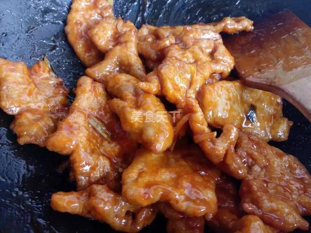 锅包肉的汁怎么调，锅包肉的家常调汁（厨师长教你做锅包肉）