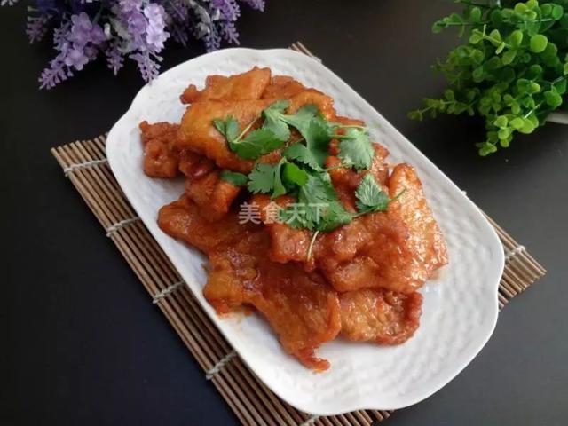 锅包肉的汁怎么调，锅包肉的家常调汁（厨师长教你做锅包肉）