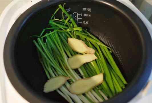 电饭煲如何做菜食谱，电饭煲一键搞定的懒人菜