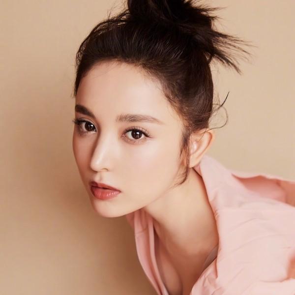 赵丽颖同款的短发侧边麻花辫，教你甜美教你萌之赵丽颖同款“杨桃辫”