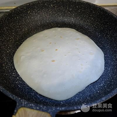 土豆丝卷饼的做法，土豆丝卷饼的配方和做法（真是省事儿又味美）