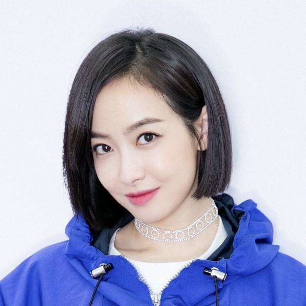 赵丽颖同款的短发侧边麻花辫，教你甜美教你萌之赵丽颖同款“杨桃辫”