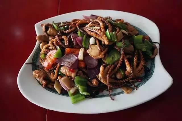 北海美食街在哪里，广西最好吃的美食城
