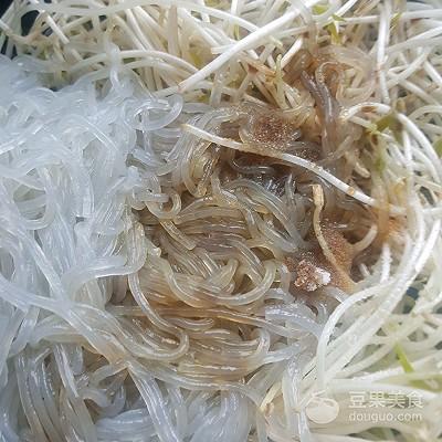 绿豆芽炒粉怎么做好吃，吃不腻的家常豆芽炒粉丝