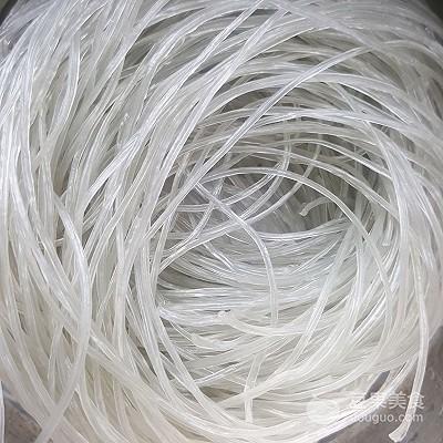 绿豆芽炒粉怎么做好吃，吃不腻的家常豆芽炒粉丝