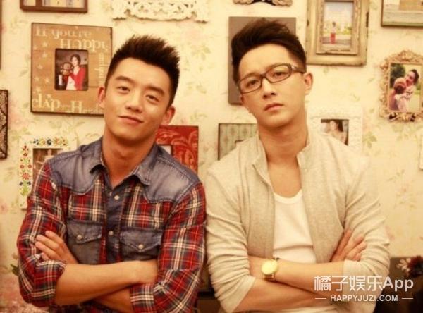 杨幂与赵又廷深情互吻，赵又廷评价与杨幂拍吻戏口感