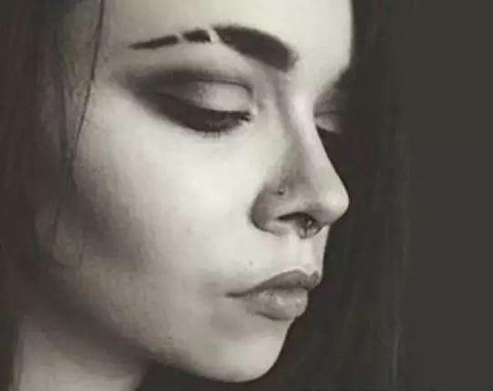 如何刮眉毛修眉男生，眉毛上三个点连一连刮一刮就好了