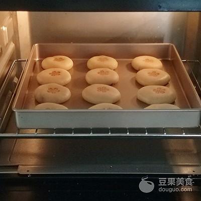 正宗云南鲜花饼的做法，玫瑰鲜花饼的做法