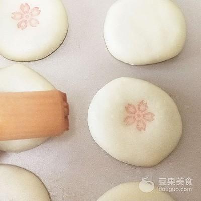 正宗云南鲜花饼的做法，玫瑰鲜花饼的做法