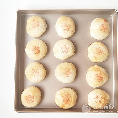 正宗云南鲜花饼的做法，玫瑰鲜花饼的做法