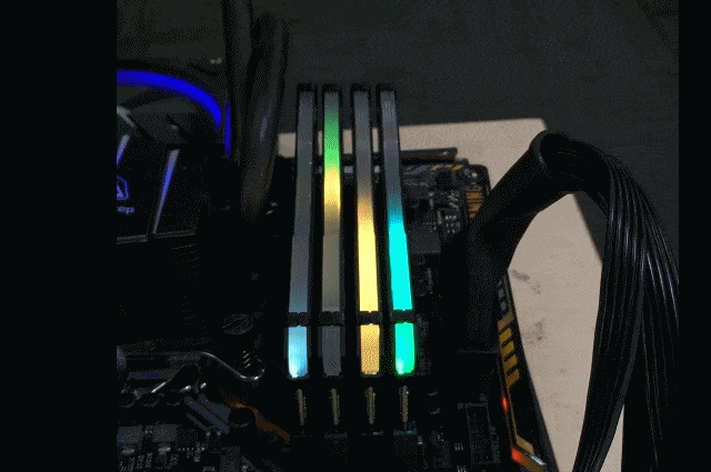 内存海盗船和美商海盗船什么区别，眼前一亮美商海盗船VENGEANCE