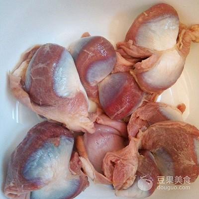 凉拌鸡胗的做法，凉拌鸡胗（把全家人征服的凉拌鸡胗）