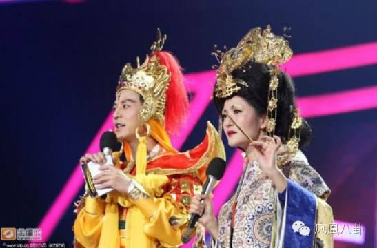 大张伟模仿胡彦斌，贾玲扮刘欢大张伟唱蔡琴